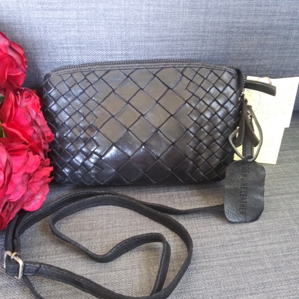 NWT CRAFTED SMALL CROSSBODY BAG WIVED LEATHER